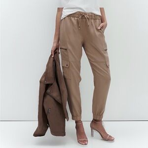 Womens Banana Republic Jogger Pants Size S Cargo Lyocell Brown Khaki Tan Casual